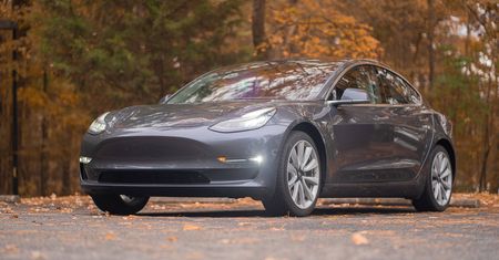 Tesla za mniej niż 100 000 złotych. Za mniej niż 3 lata