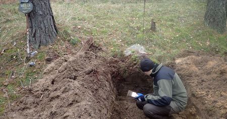 Niemieckie groby wojenne. Odkopali mogiłę sprzed 75 lat