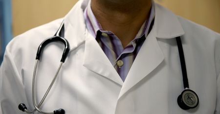 Pijany lekarz przyjmował pacjentów. Oto jak tłumaczy się szpital