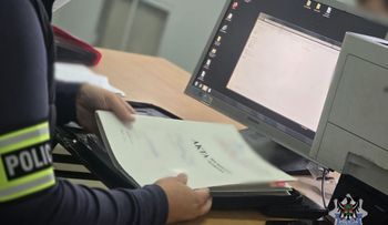 Wałbrzych: Pady, telefon i konsola. 23-latek okradał współlokatora