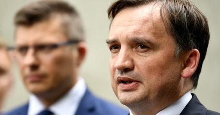 "Fakt" prześwietla majątki prokuratorów Ziobry