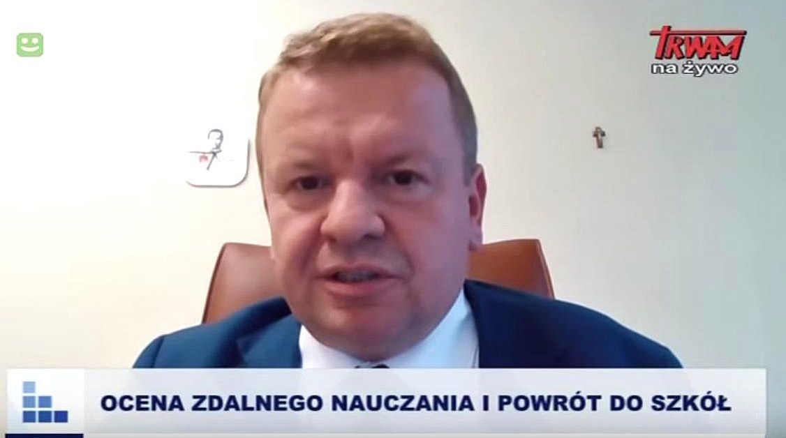 Grzegorz Wierchowski, łódzki kurator oświaty powiedział w TV Trwam, że młodym ludziom zagraża wirus ideologii LGBT