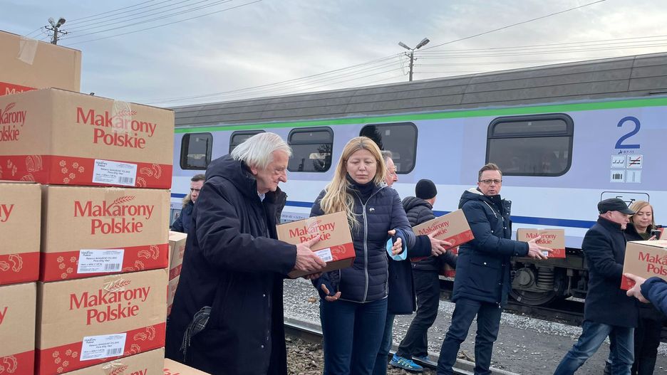 Posłowie pomagają w Ukrainie