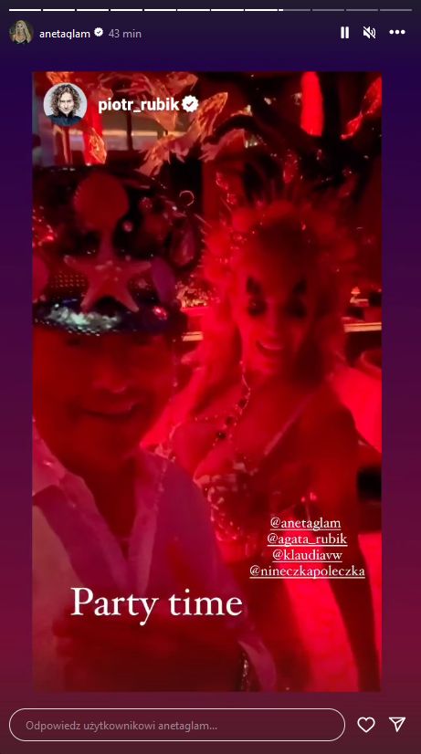 Agata i Piotr Rubikowie bawią się na imprezie halloweenowej z Anetą Glam
