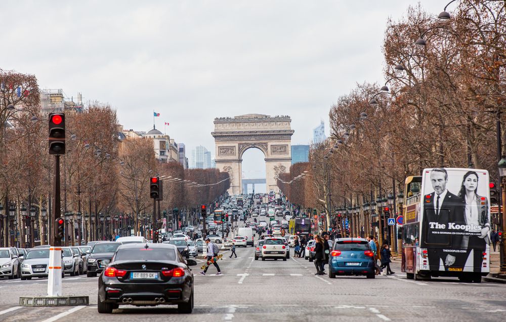 Ulica Paryża (fot. Shutterstock / muratart)