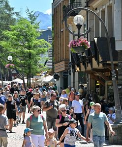 Gigantyczne tłumy turystów na Krupówkach. Zakopane oblężone