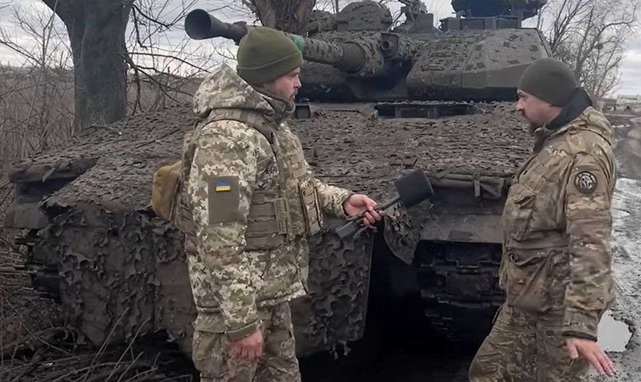 Ukrainians by the CV9040 vehicle