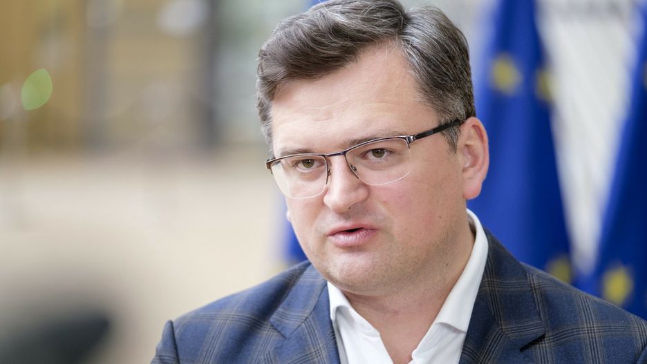 reporter_baza_2022-05Ukrainian Minister of Foreign Affairs Dmytro Ivanovych Kuleba is talking to media as he arrives to the Europa, the EU Council headquarter on May 16, 2022 in Brussels, Belgium. Ukraine's Minister of Foreign Affairs, Dmytro Kuleba, called on Germany to take the lead in the process leading to Ukraine's accession to the European Union. Fot : Thierry Monasse/REPORTERThierry Monasse/REPORTER