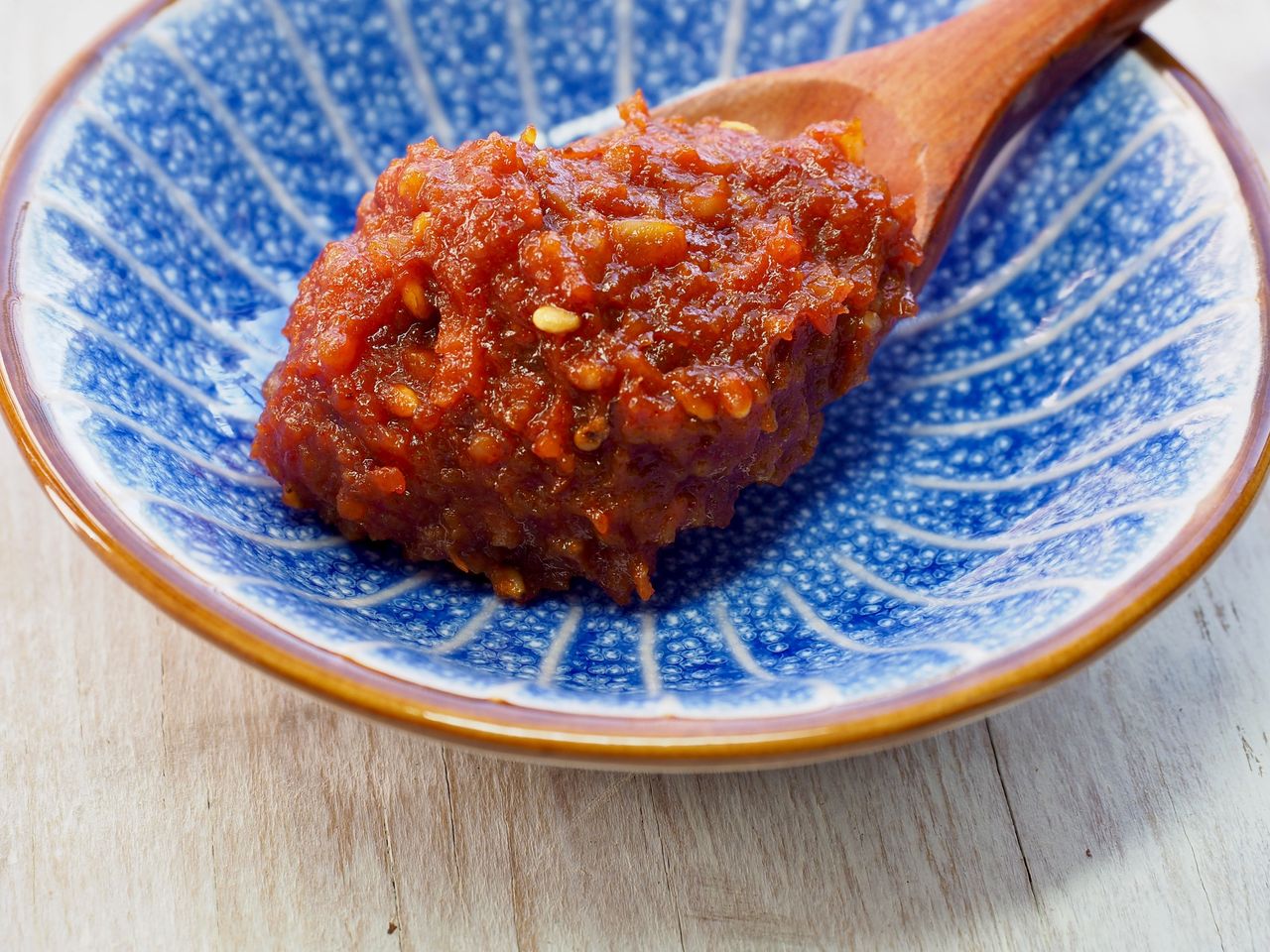 Fermentowana pasta o głębokim smaku. To coś więcej niż przyprawa