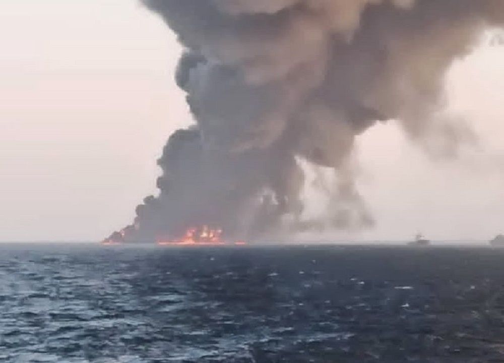 Największy irański okręt wojenny zatonął po pożarze