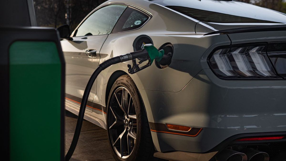 Tankowanie samochodu