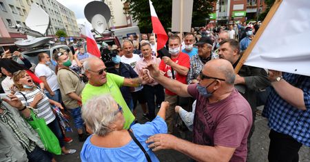 Przepychanki na wiecu Andrzeja Dudy w Stargardzie. Musiała interweniować policja