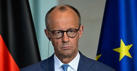 Niemiecki "plan XL". Zakupią 110 tys. łóżek polowych