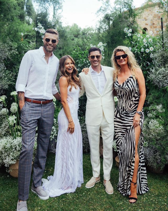 Zosia Zborowska z mężem Andrzejem Wroną oraz Anią i Robertem Lewandowskimi