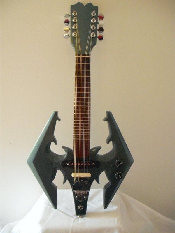 Przyzwij smoka grą na gitarze 3