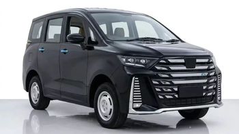 Pakistańczycy zrobili swoje auto. Wygląda jak van Toyoty, ale ma tylko 5 KM