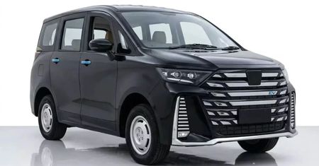 Pakistańczycy zrobili swoje auto. Wygląda jak van Toyoty, ale ma tylko 5 KM