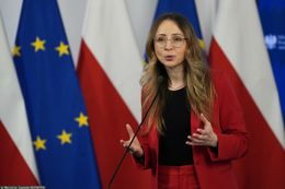 Konferencja prasowa Ministry Rodziny, Pracy i Polityki Spo?ecznej
19.03.2025 Warszawa Konferencja prasowa Ministry Rodziny, Pracy i Polityki Spolecznej nt Wejscie w zycie ustawy o wydluzonym urlopie dla rodzicow wczesniakow. fot. Marysia Zawada/REPORTER
N/z: Agnieszka Dziemianowicz-Bak
Marysia Zawada/REPORTER