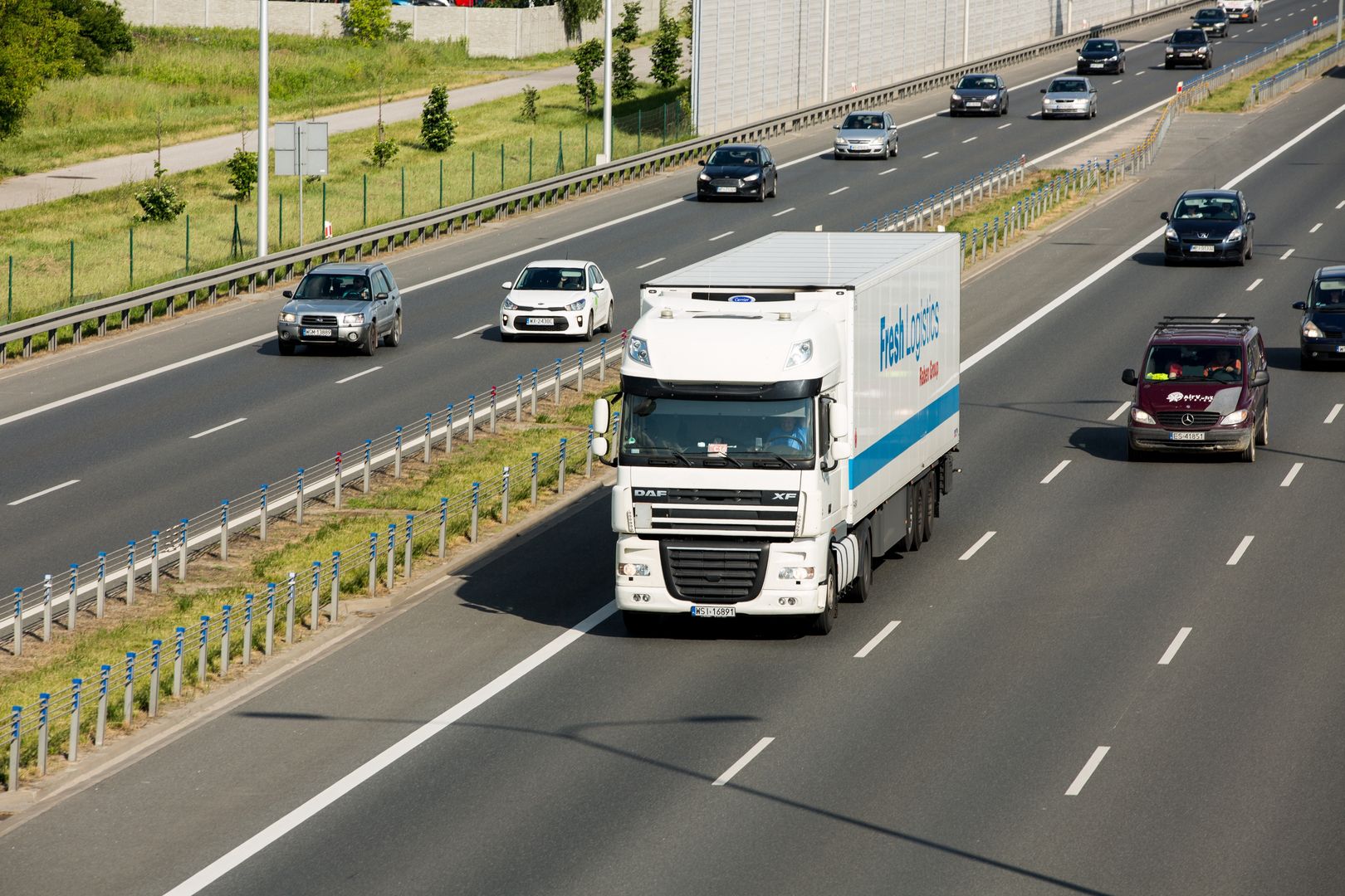 autostrada ciężarówka transport droga samochody droga ekspresowa 