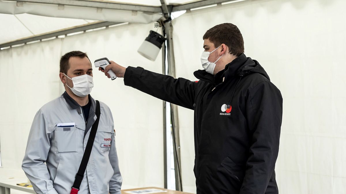 Zamiast kamer termowizyjnych w sklepach (których chce rząd), będziemy mieć raczej ludzi z termometrami.