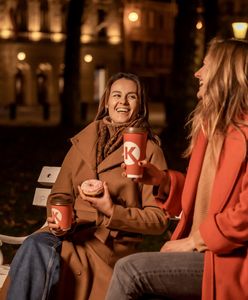 Ponad 40% Polaków uważa, że małe gesty mają wielką moc i poprawiają nastrój - sieć Circle K promuje na swoich stacjach kulturę życzliwości w ramach akcji "Kindness Day"