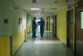 350 tys. za miesiąc pracy. Ujawnili rekordowe zarobki lekarzy