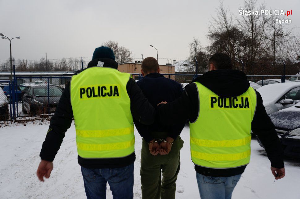 Kryminalni z Będzina musieli jechać aż do Krakowa, by złapać złodzieja części samochodowych.