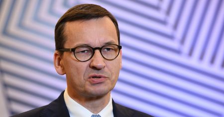 Rząd zamawia sondaże. Wyda na nie miliony