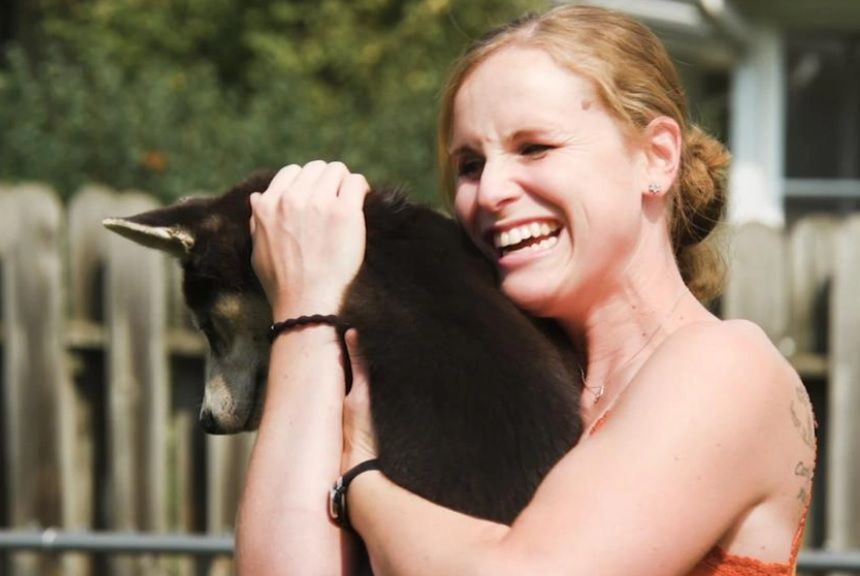 Jedyna osoba na świecie, która przeżyła wściekliznę bez szczepienia. Kiedy wykryto chorobę, było już za późno