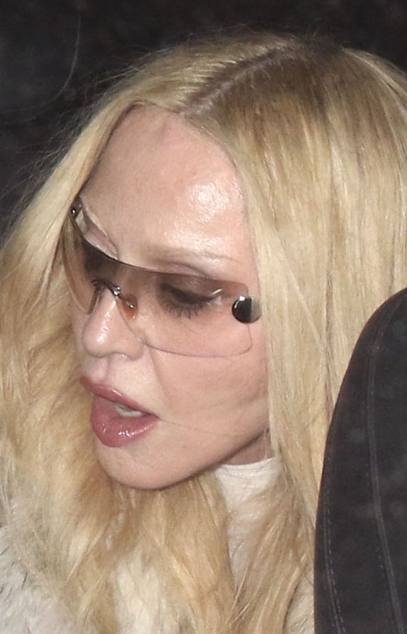 Celebrities Attend A-List Filled Madonna uderza w miasto z młods