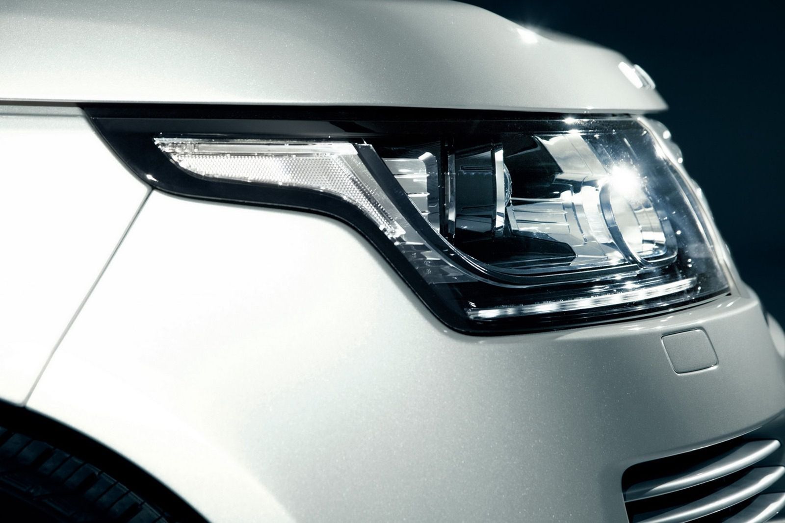 Nowy Ranger Rover (2013) w obszernej galerii 26