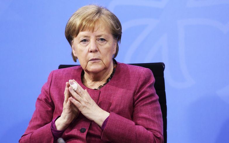 Angela Merkel najpierw otrzymała AstraZenekę. Teraz... Modernę