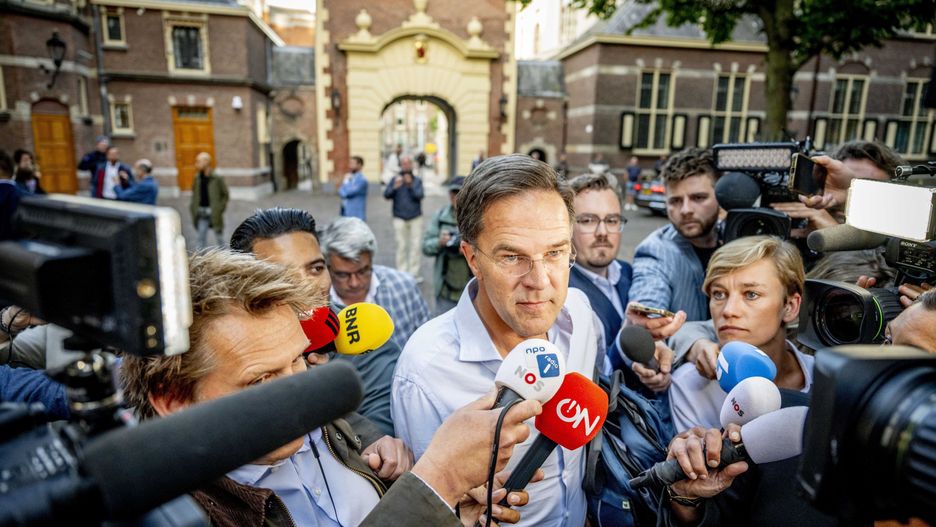 Premier Holandii Mark Rutte złożył pisemną rezygnację na ręce króla Wilhelma Aleksandra