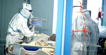 Zbadali pierwszych ozdrowieńców z Wuhan. Niepokojące wyniki