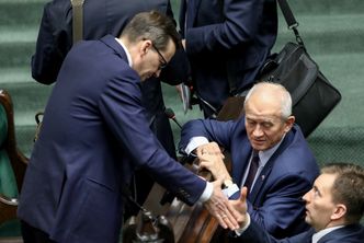 Kolejna "złota rada" polityka PiS. "Solidny gospodarz zaopatrzył się w węgiel"
