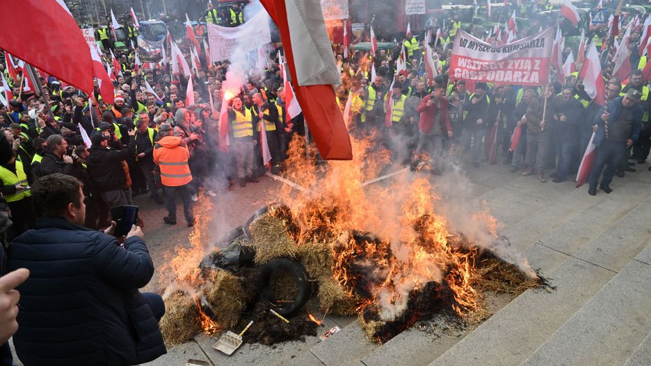 Protest rolników przeciwko importowi żywności z Ukrainy oraz Zielonemu Ładowi. Wrocław, 15 lutego 2024 roku