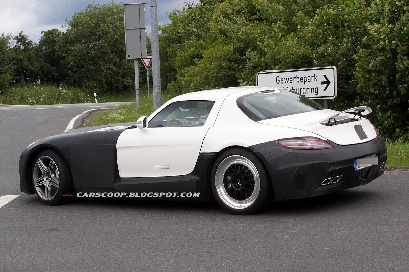 Mercedes SLS AMG Black Series - muł testowy/prototyp