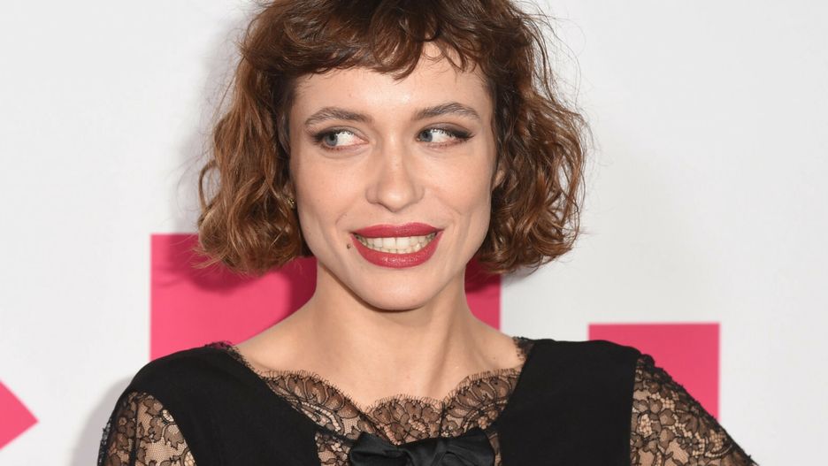 Aleksandra Hamkało zaskoczyła strojem na premierze filmu "Kogel Mogel 5" 