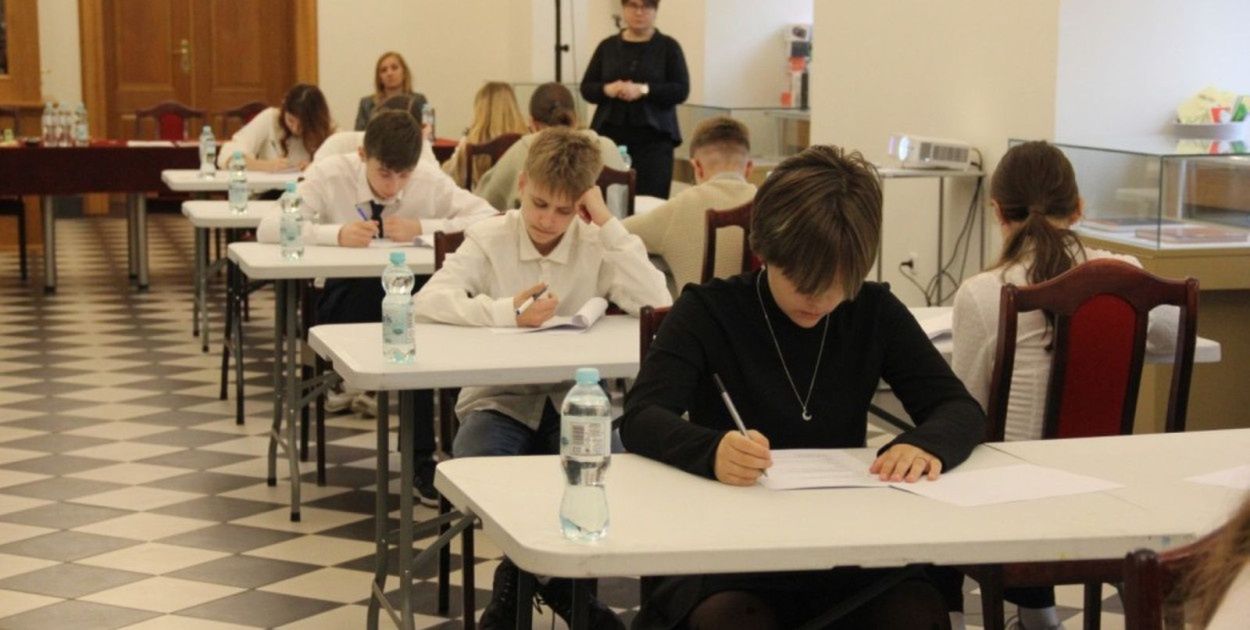 Legnica: 24 uczniów zmierzyło się z tematyką uzależnień