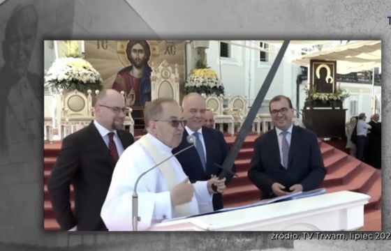 Setki osób poskarżyły się na TVP do KRRiT. Chodzi o ojca Rydzyka