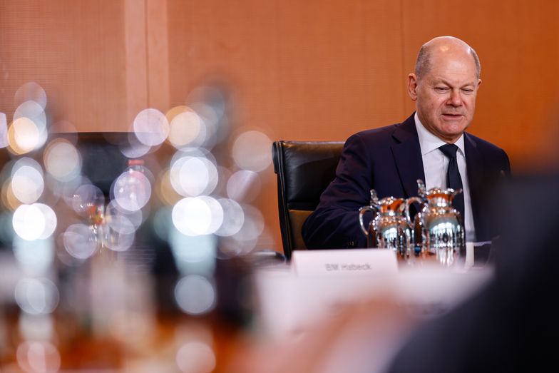 German Chancellor Olaf Scholz attends the weekly cabinet meeting of the German government at the Chancellery, in Berlin, Germany, 21 February 2024. EPA/HANNIBAL HANSCHKE Dostawca: PAP/EPA.