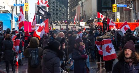 Protest i stan wyjątkowy. Stolica Kanady reaguje na "konwój wolności"