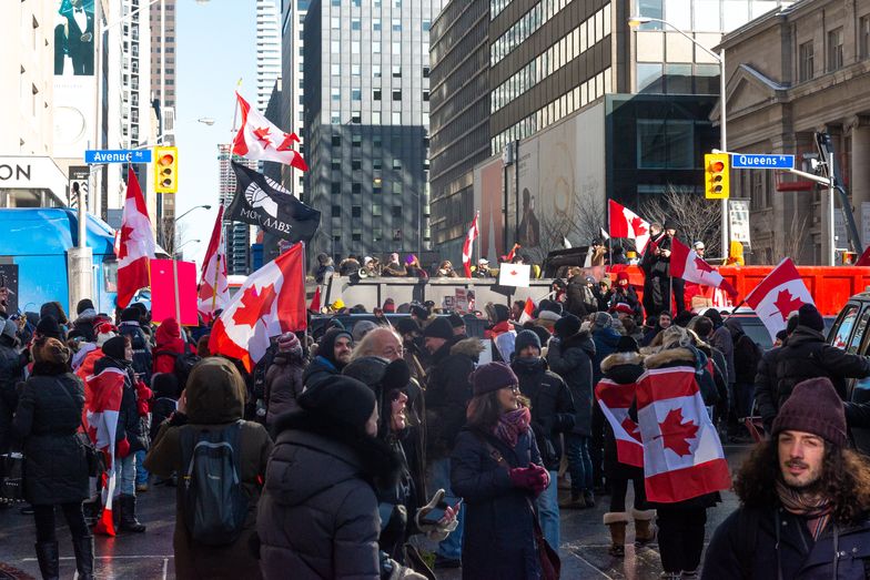 Protest i stan wyjątkowy. Stolica Kanady reaguje na "konwój wolności"