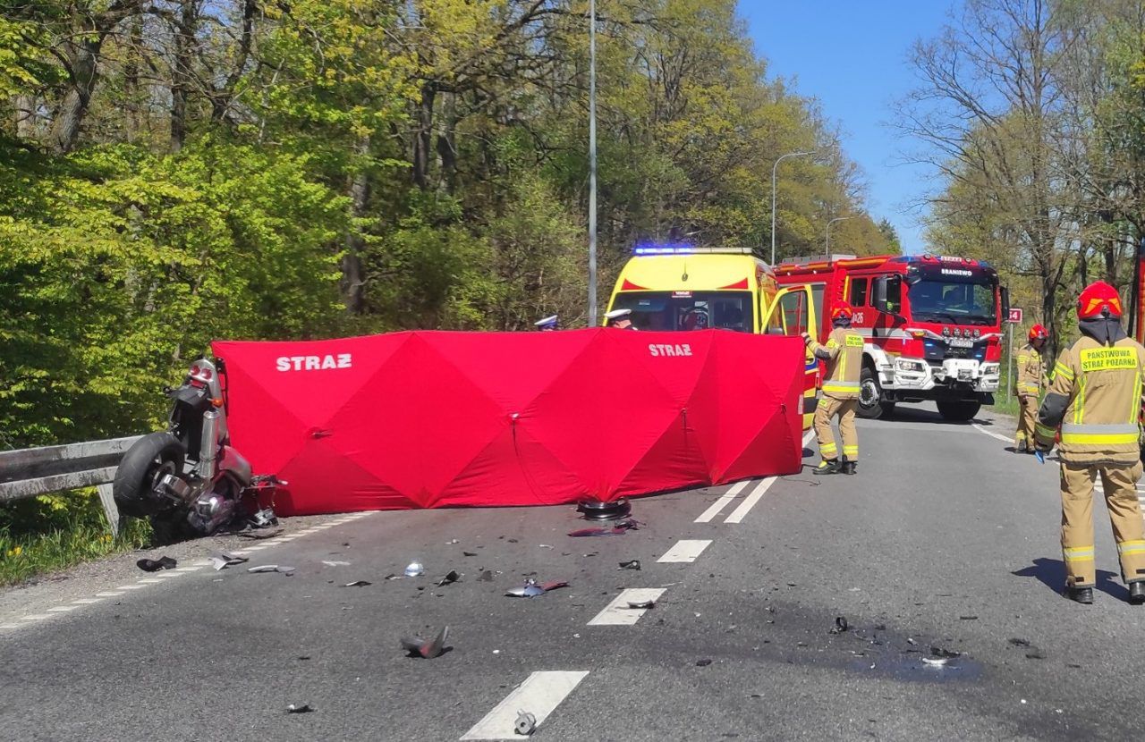 Śmiertelny wypadek pod Braniewem. Nie żyje motocyklista