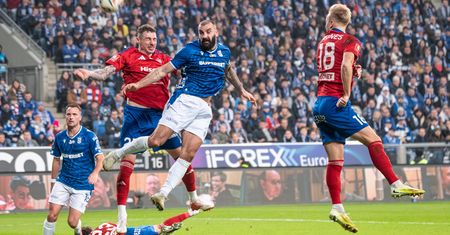 Thriller przy Bułgarskiej! Lech pokonał Raków 4:3 po golu w doliczonym czasie