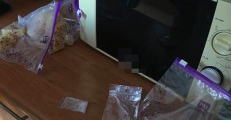Zawartość zamrażalnika pogrążyła mieszkańca Pruszkowa. Bogaty asortyment
