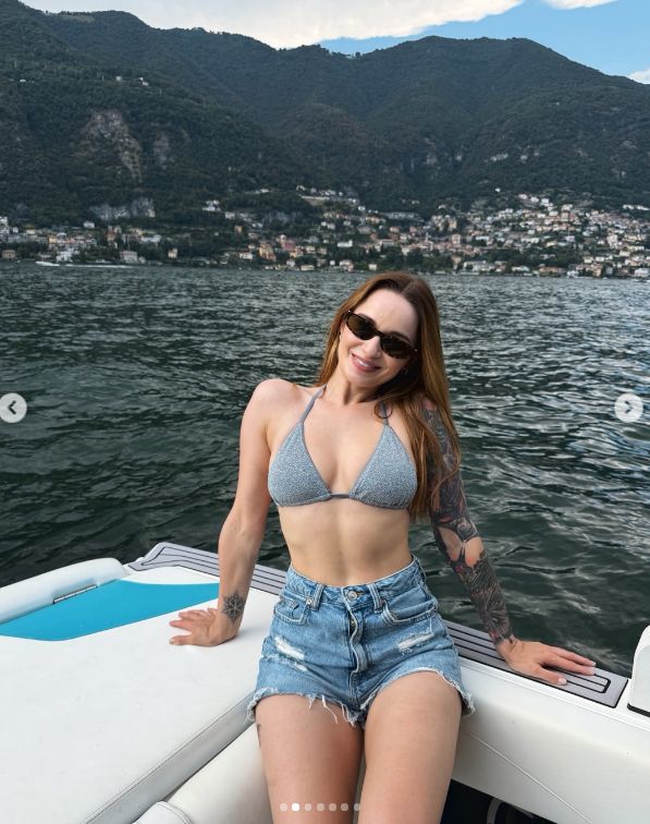 Ewelina Lisowska w staniku