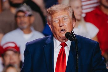 Burza po słowach Trumpa o Los Angeles i San Diego. Tak się broni