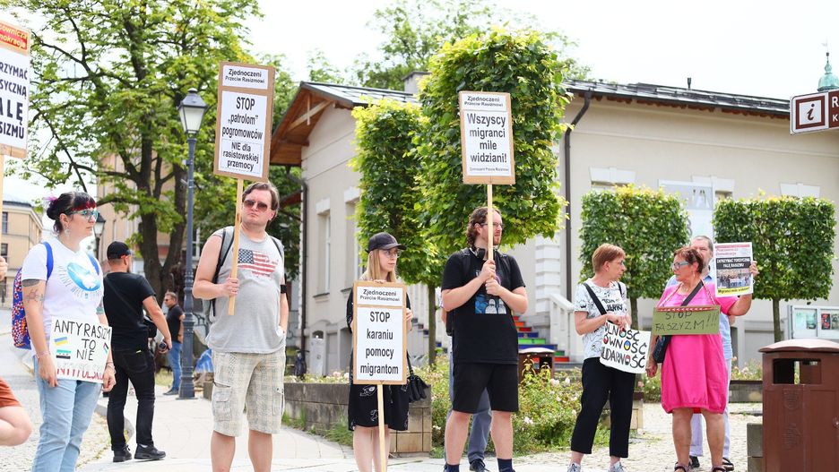 Tak wyglądała demonstracja przeciw marszowi antyimigracyjnemu 