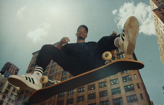 Facebook o deskorolkarzach w kampanii na igrzyska w Tokio (wideo)